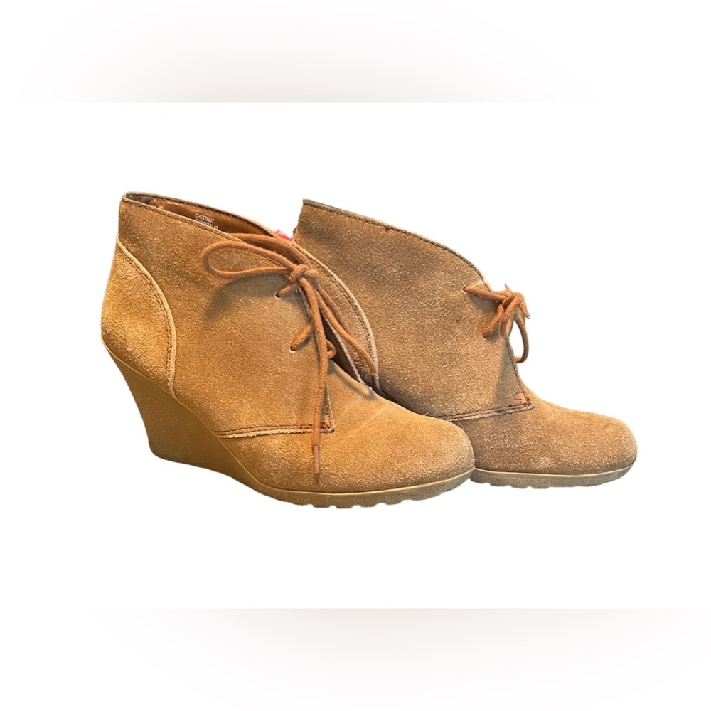 White Mountain Chestnut color booties